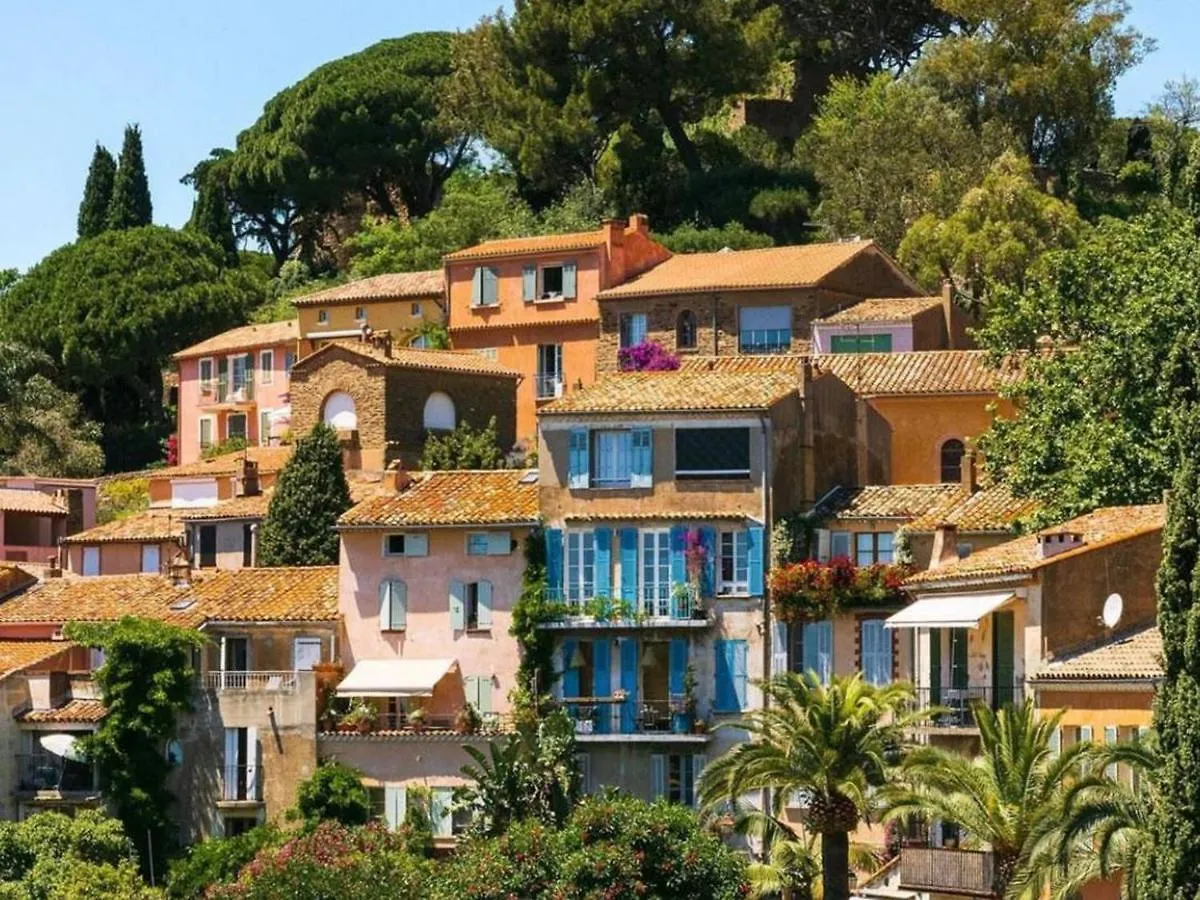 Charmant T2 A Bormes-Les-Mimosas, Proche Plage Et Commerces, Parking Inclus, Animaux Acceptes - Fr-1-610-82